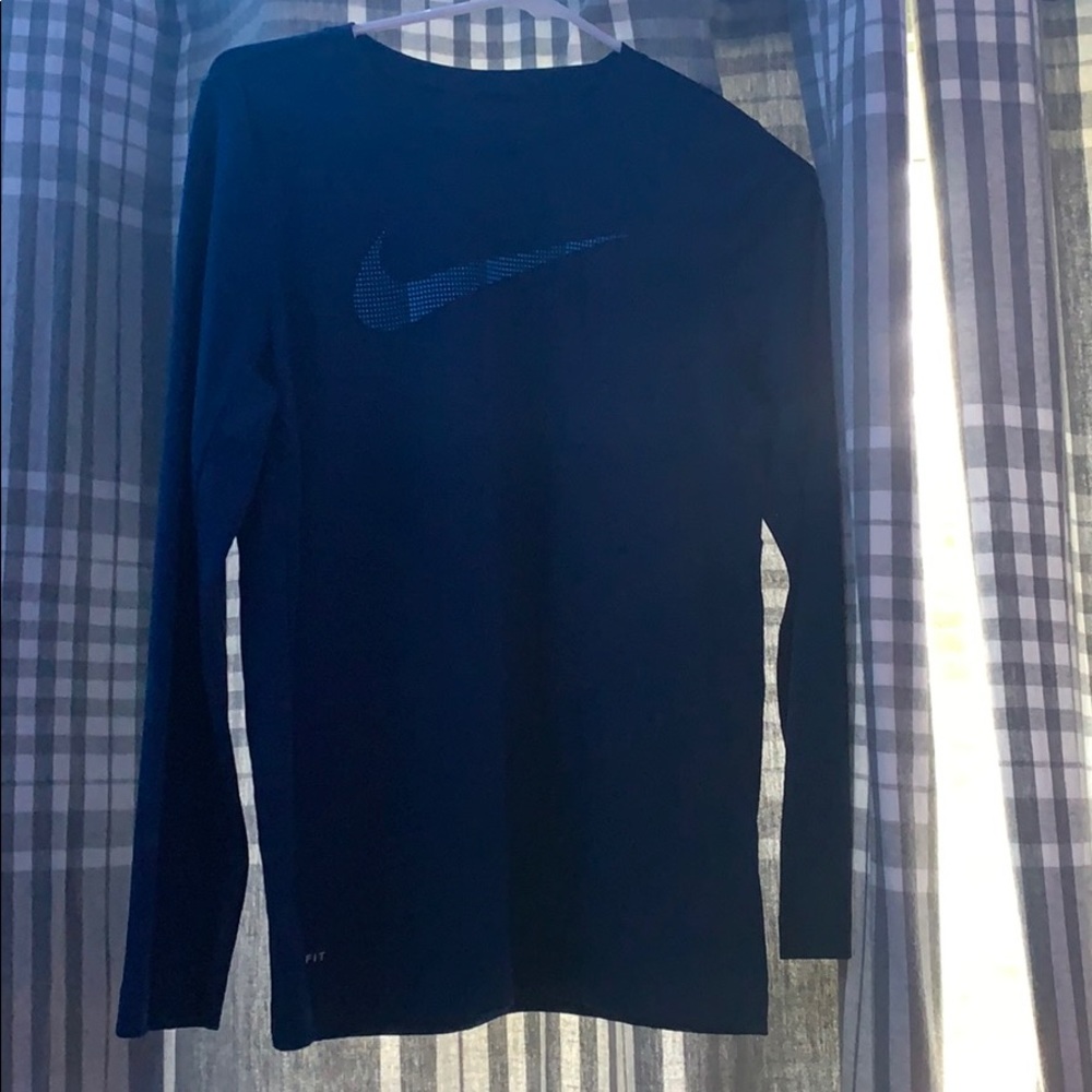 nike long sleeve